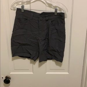 Eddie Bauer hiking shorts! 🧗🏼